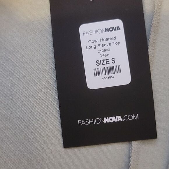 Fashion nova cowl hearted long sleeve size small - Picture 7 of 7